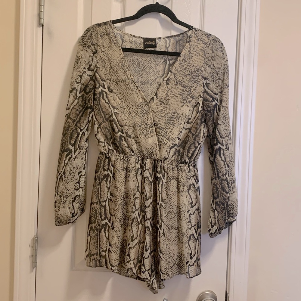 Audrey 3+1 Snakeskin print Romper